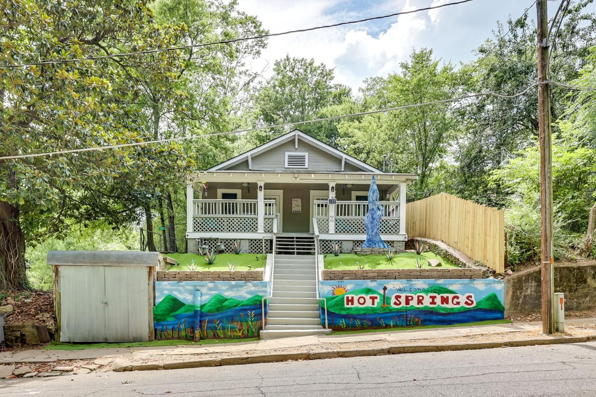Hot Springs Home With Yard, Walk To Bathhouse Row! المظهر الخارجي الصورة